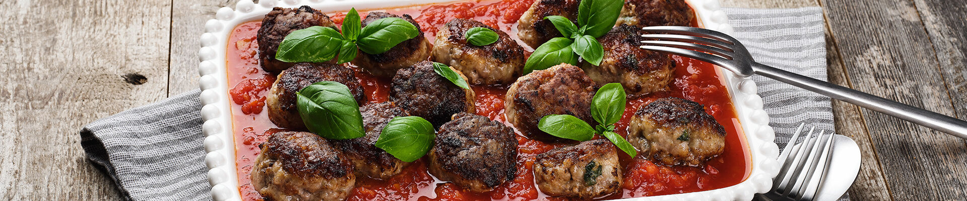 Boulettes de viande &agrave; la sauce tomate