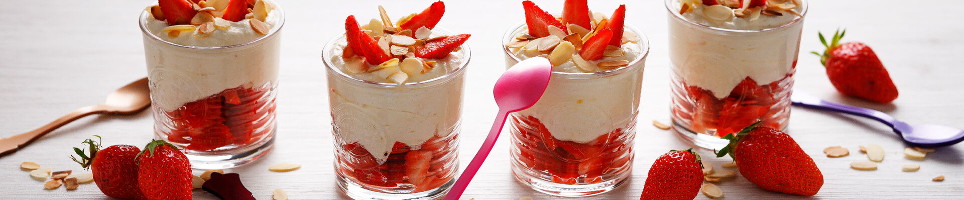 Mousses de faisselle aux fraises