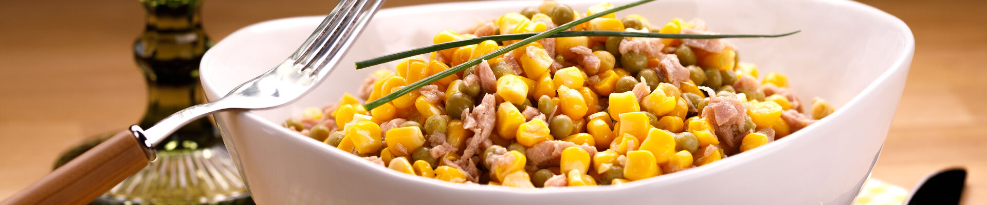 Salade de ma&iuml;s aux petits pois et au thon