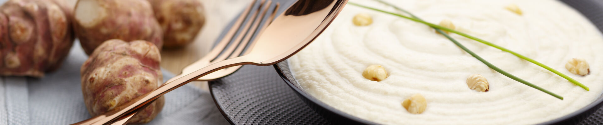 Velout&eacute; de topinambour aux noisettes
